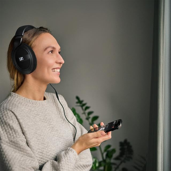 Sennheiser HD 569 Closed‑Back Audiophile Headphones